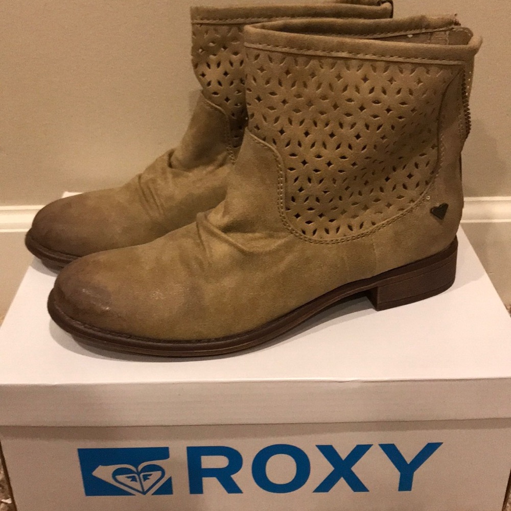 Roxy boot 7.5